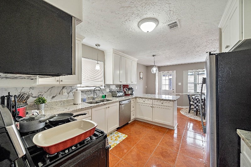 Furnished Finder property 604468_1 photo 4