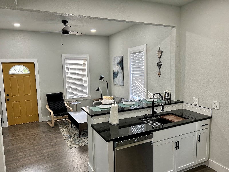 Furnished Finder property 604516_1 photo 22