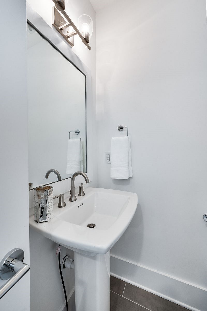 Furnished Finder property 604692_1 photo 42