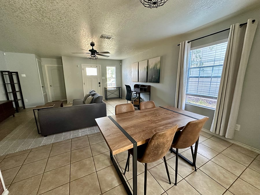 Furnished Finder property 604723_1 photo 9