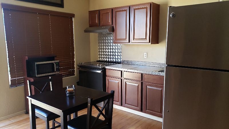 Furnished Finder property 604784_1 photo 4