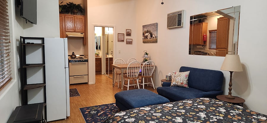 Furnished Finder property 604971_1 photo 3