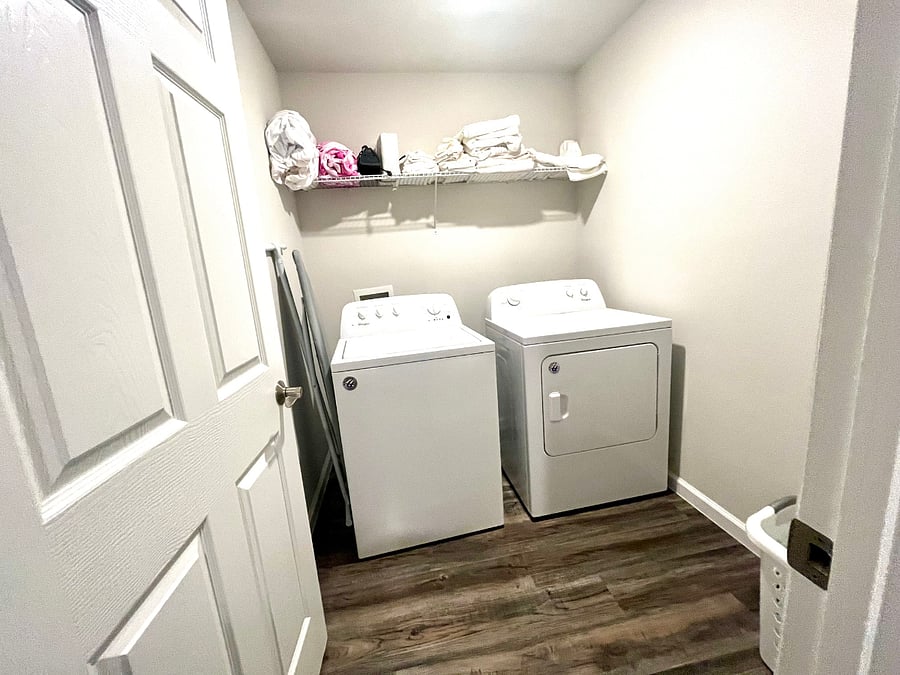 Furnished Finder property 605021_1 photo 9