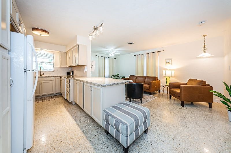 Furnished Finder property 605031_1 photo 8