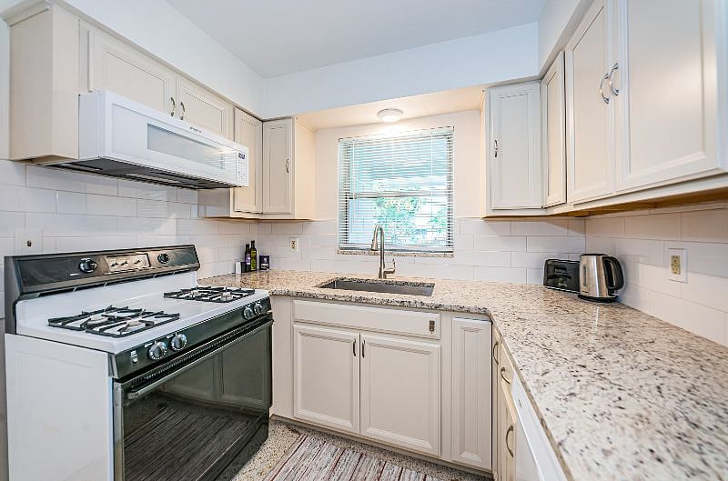 Furnished Finder property 605031_1 photo 9