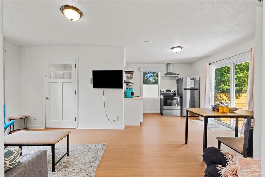 Furnished Finder property 605054_1 photo 7