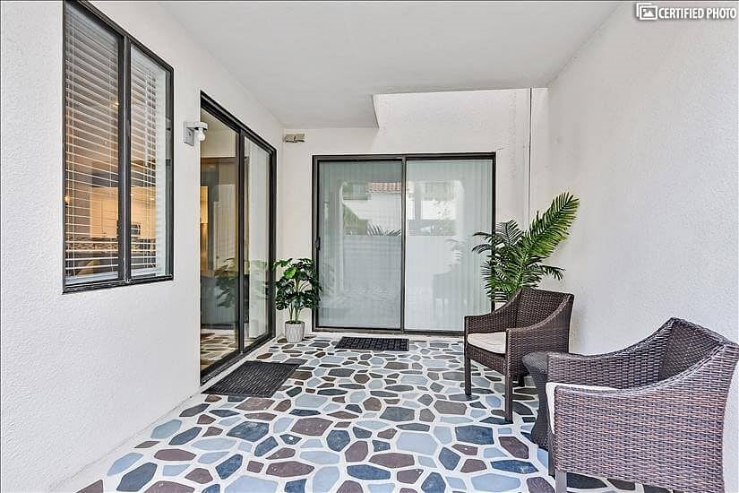 Furnished Finder property 605305_1 photo 14