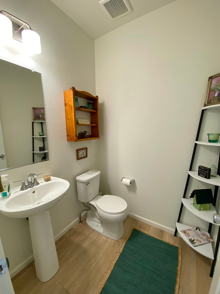 Powder room main level