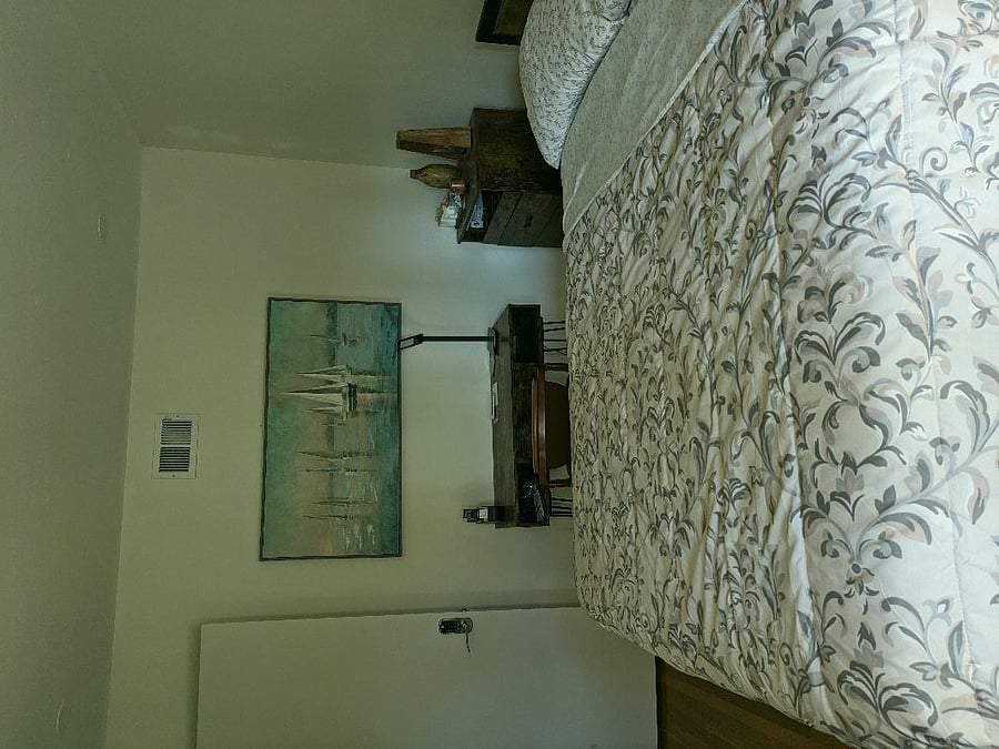 Lanai Room - Queen Size Bed