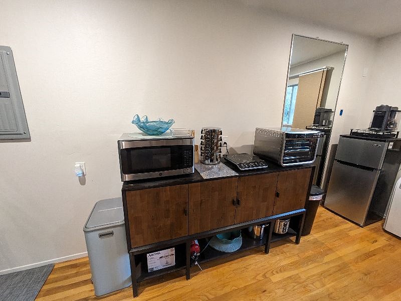 Common Area - Mabuhay Room Microwave, Induction Cooktop and Air Fryer Appliances.