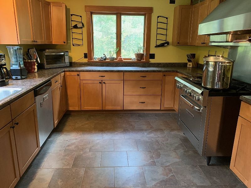 Furnished Finder property 605665_2 photo 8