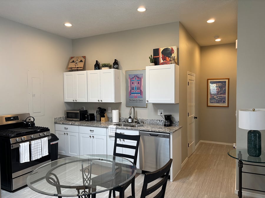 Furnished Finder property 605694_2 photo 8