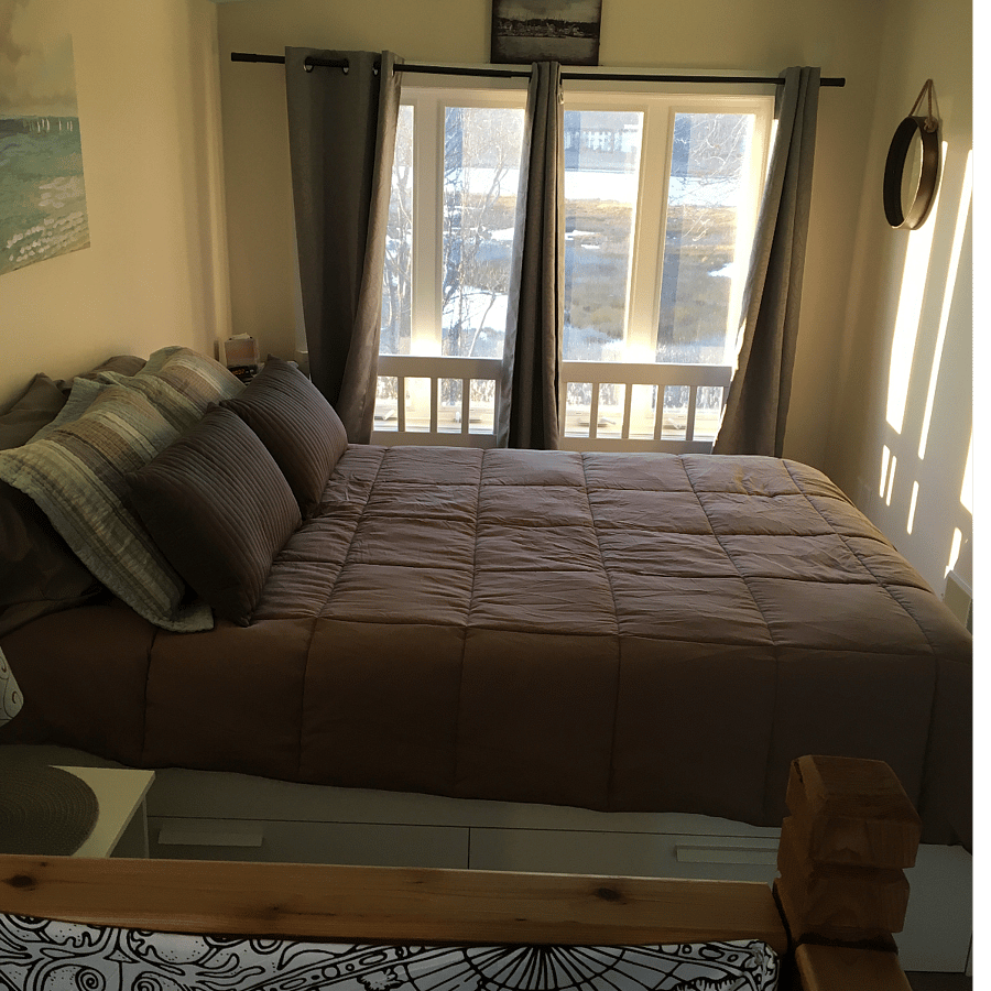 Bedroom #4 (Queen)-Skyroom, w/ sitting area for enjoying the spectacular views of the Ocean & Meadow Pond 