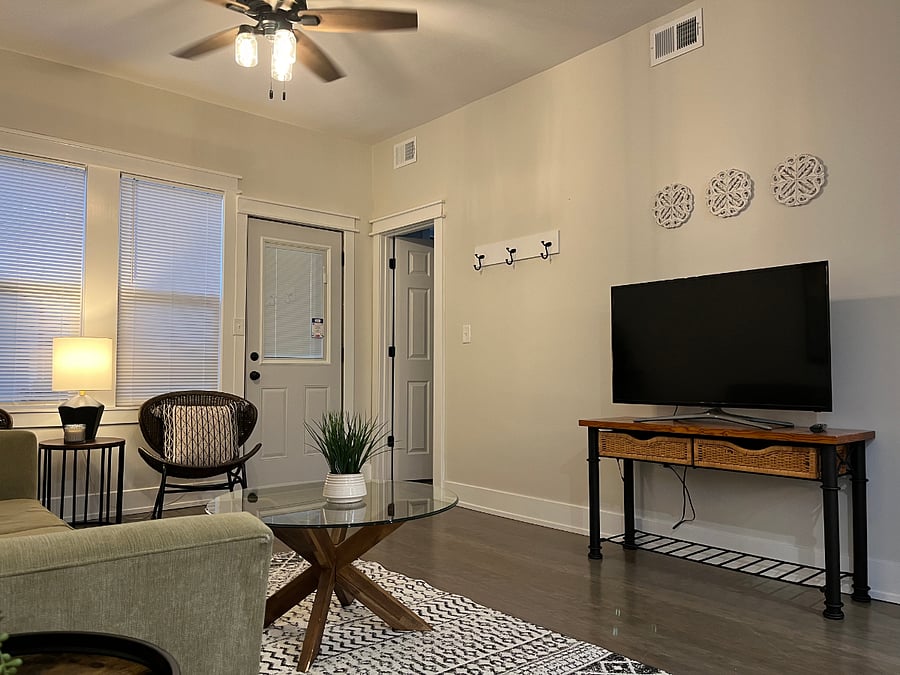 Furnished Finder property 605871_2 photo 8