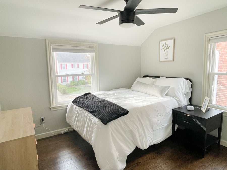 Imagine claiming this cozy haven as your bedroom, a dreamy space for a restful sleep.
