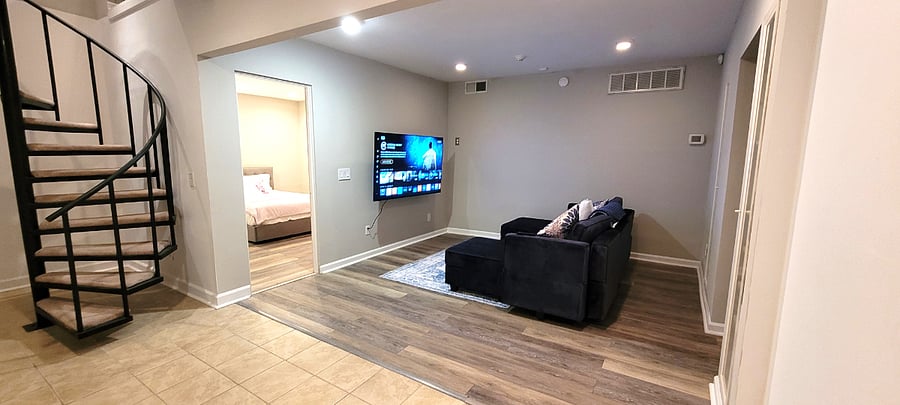 entrance to BD1 from 2nd Living room
