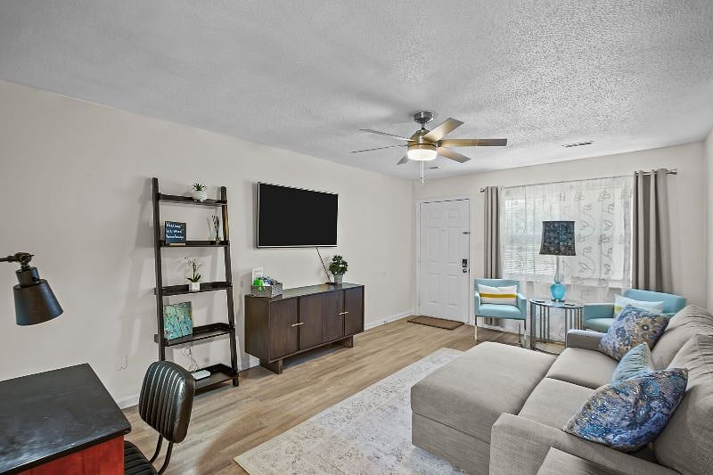 Furnished Finder property 605950_1 photo 4