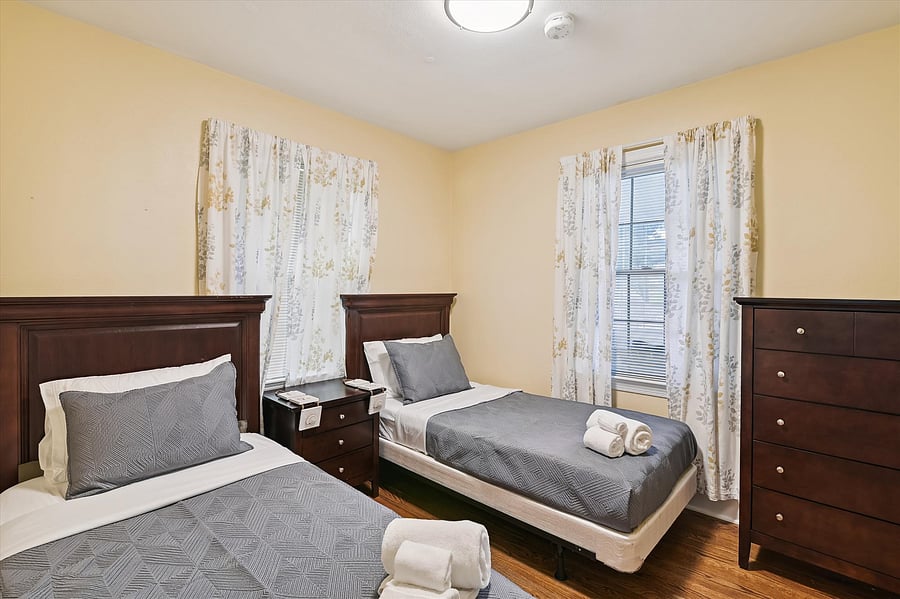 Furnished Finder property 606025_1 photo 7