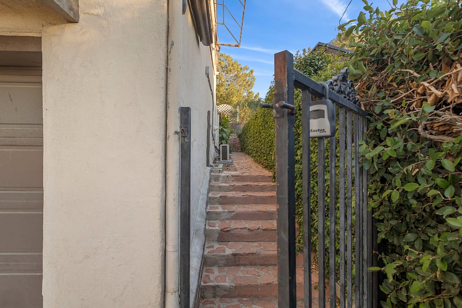 Furnished Finder property 606163_1 photo 25