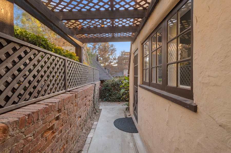 Furnished Finder property 606163_1 photo 27