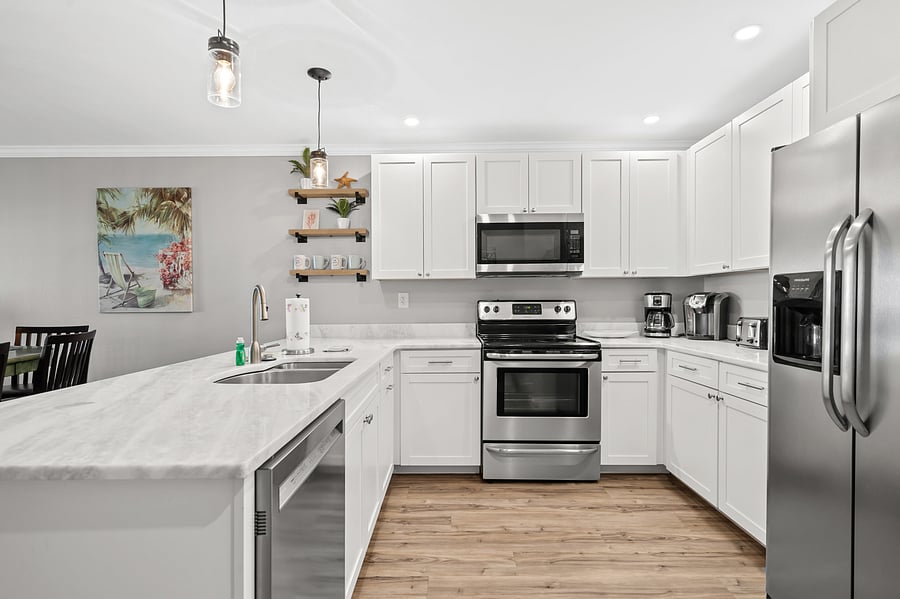 Fully Stocked Kitchen Stainless Steel Appliances