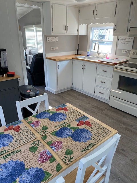 Furnished Finder property 606258_1 photo 13