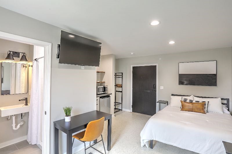 Furnished Finder property 606416_15 photo 10