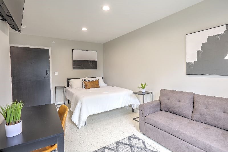 Furnished Finder property 606416_18 photo 3