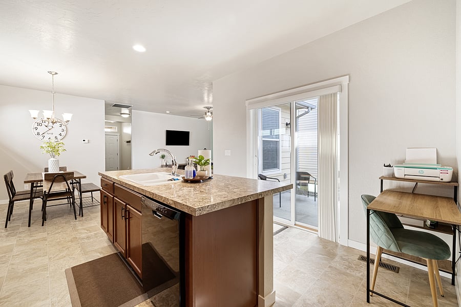Furnished Finder property 606453_1 photo 12