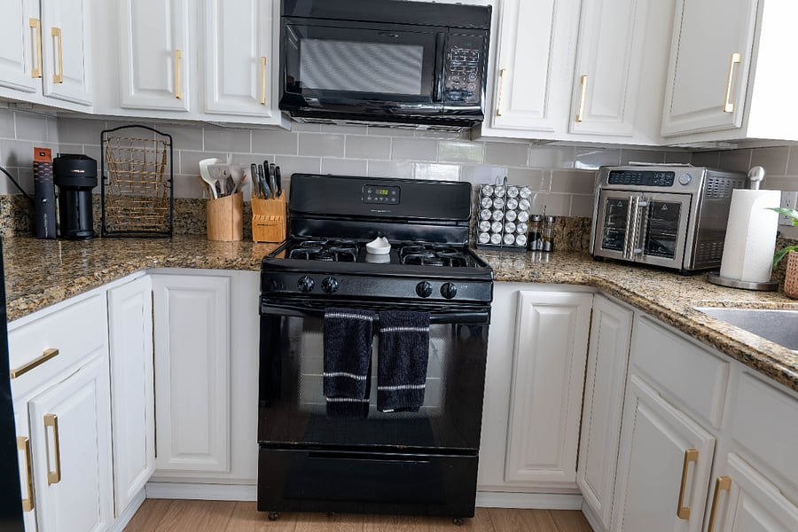 Fully equipped kitchen