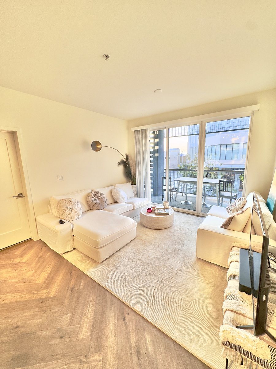 Furnished Finder property 606601_1 photo 16