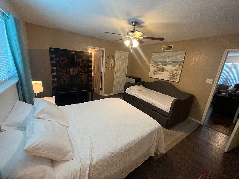 Furnished Finder property 606694_1 photo 6