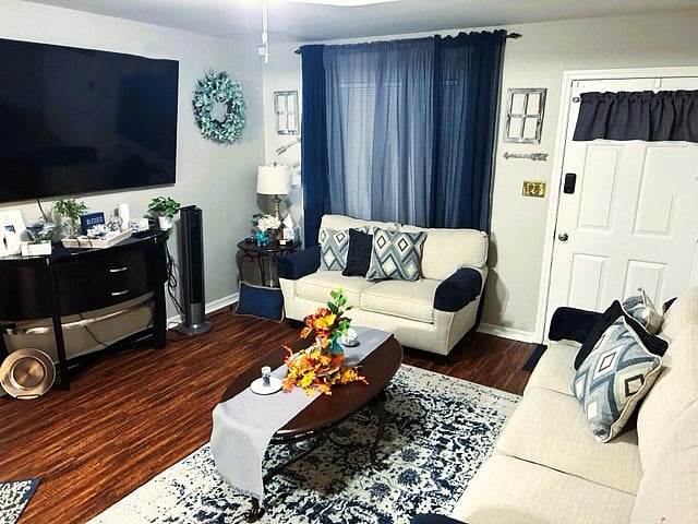 Furnished Finder property 606696_1 photo 3