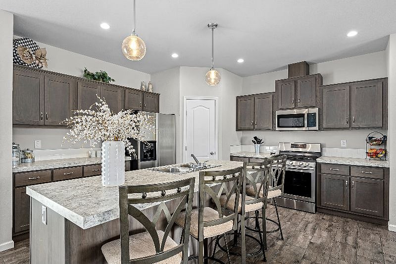 Furnished Finder property 606806_1 photo 8