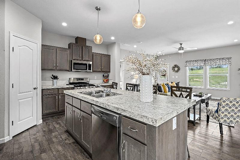 Furnished Finder property 606806_1 photo 11
