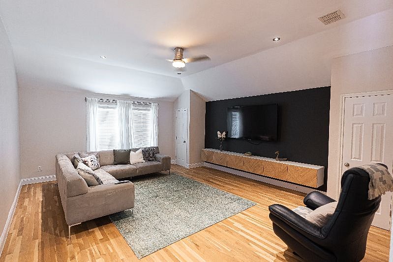 Furnished Finder property 606818_1 photo 20
