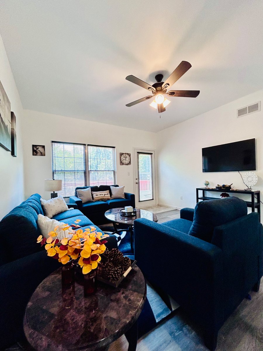 Shared main living room, access to the patio