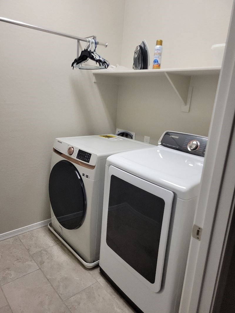 Furnished Finder property 606903_1 photo 12