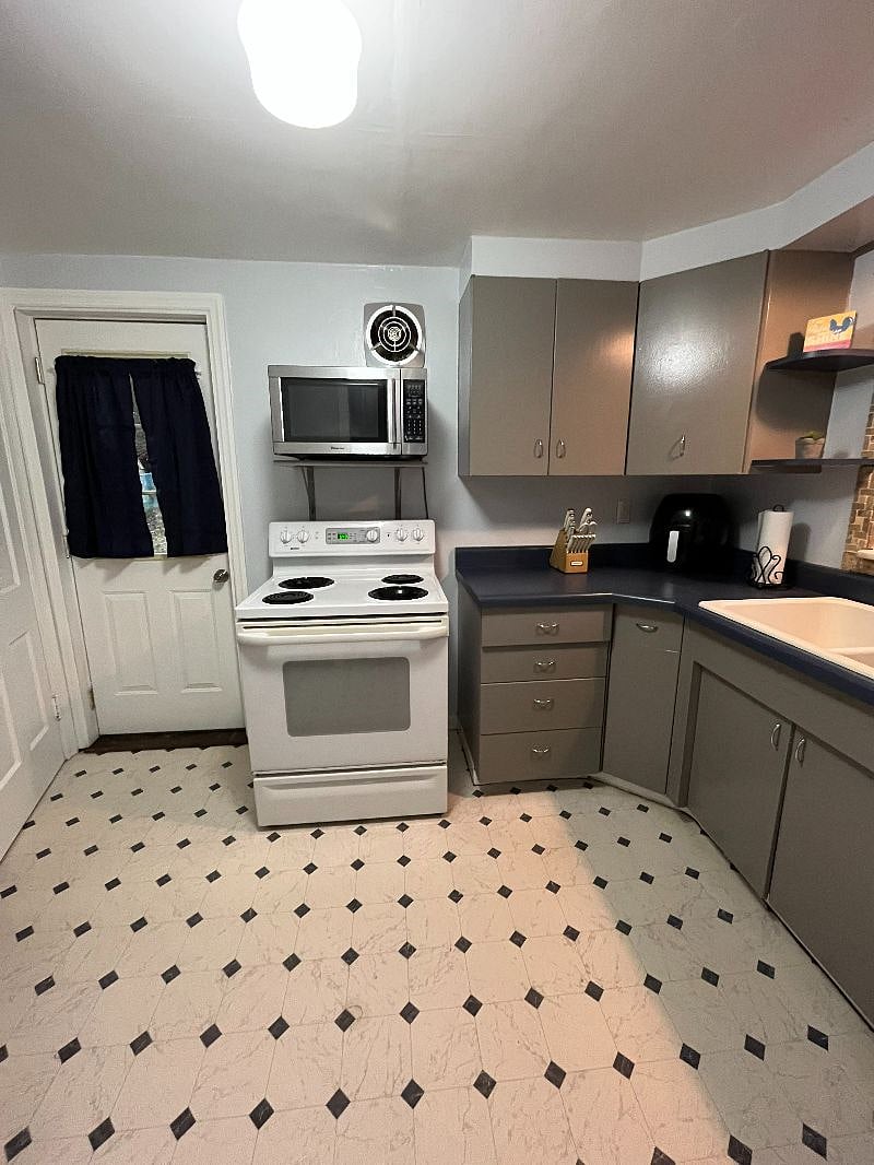 Furnished Finder property 606917_1 photo 15