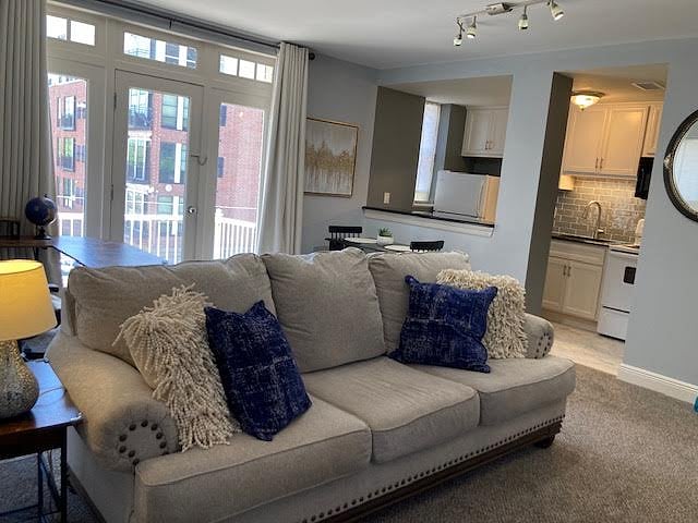 Furnished Finder property 606928_2 photo 5