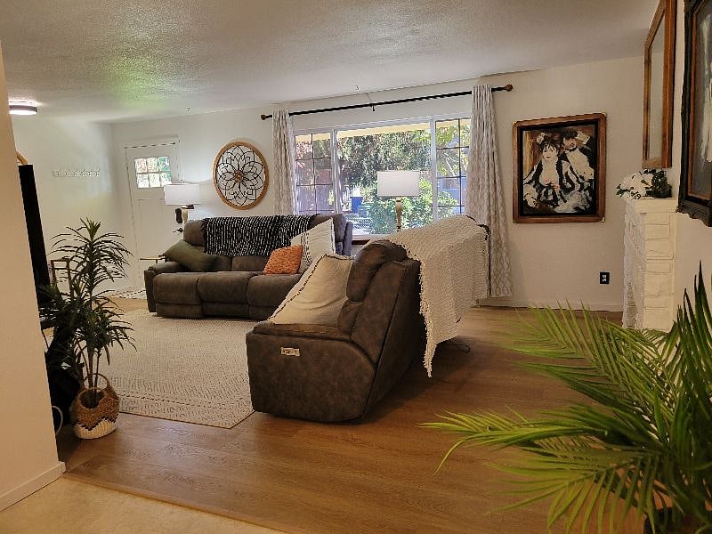 Furnished Finder property 606973_1 photo 3