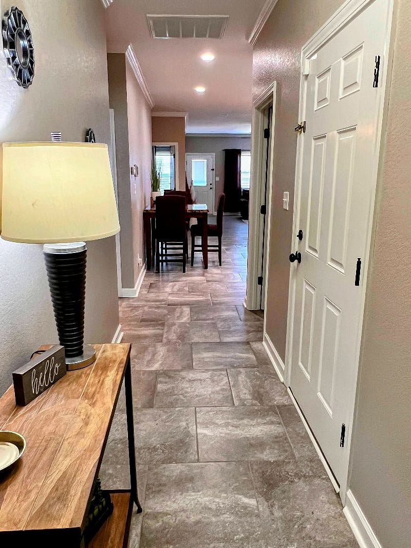 Furnished Finder property 607005_1 photo 2
