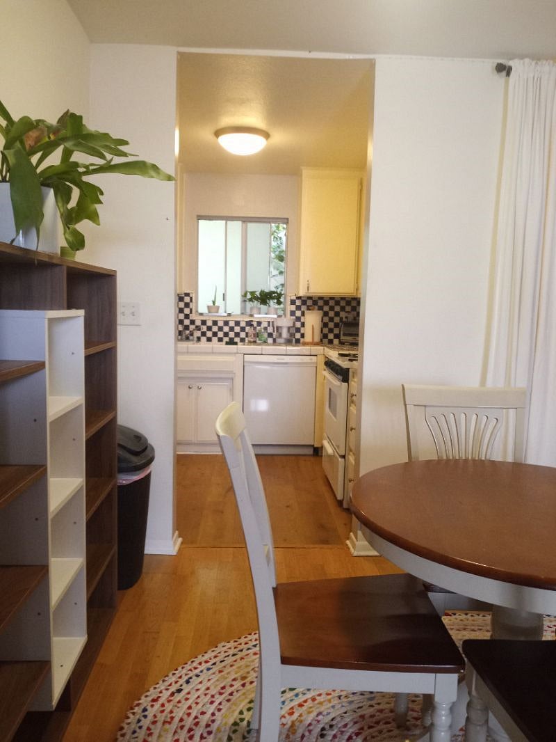 Furnished Finder property 607049_1 photo 3