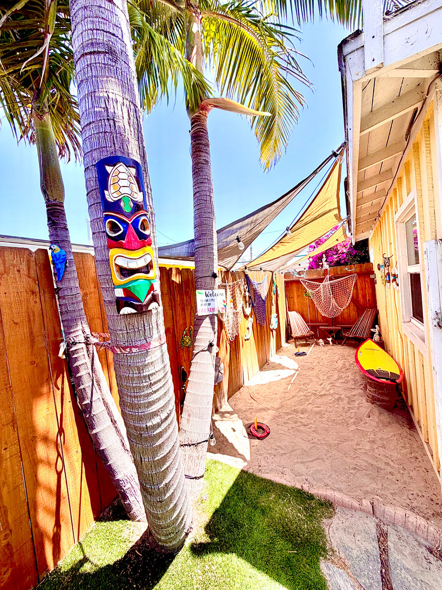 Newly renovated private beach nook to get away from the daily stresses and relax at the beach without having to leave home. 