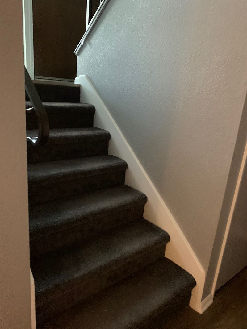 stairs to upstairs