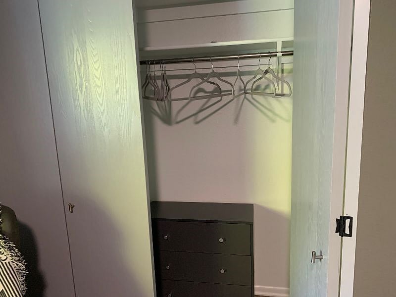 Green bedroom closet