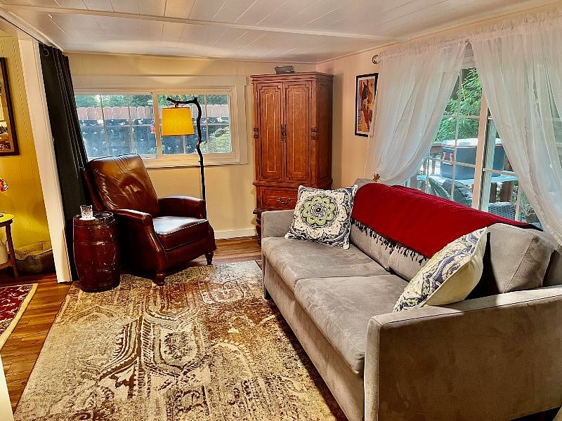 Furnished Finder property 607128_1 photo 4