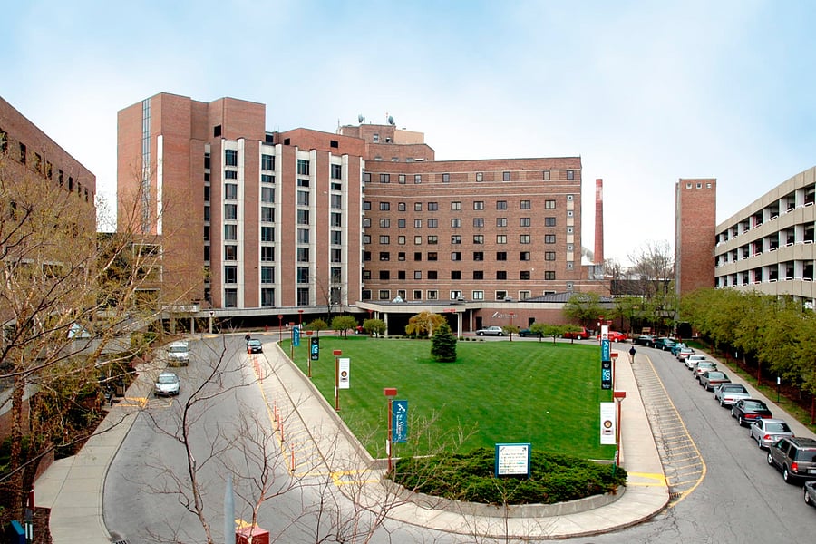 Mercy St Vincent Medical Center Hospital 2.2 miles away.
Mercy.com