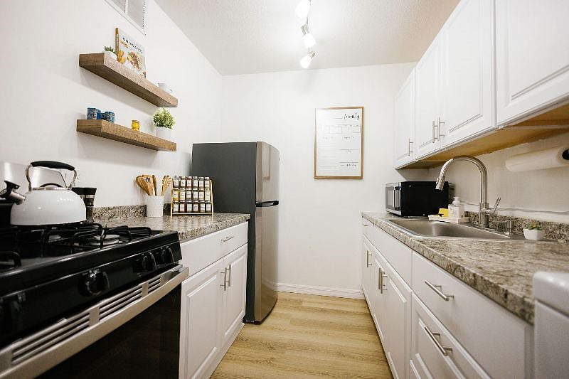 Furnished Finder property 607203_1 photo 8