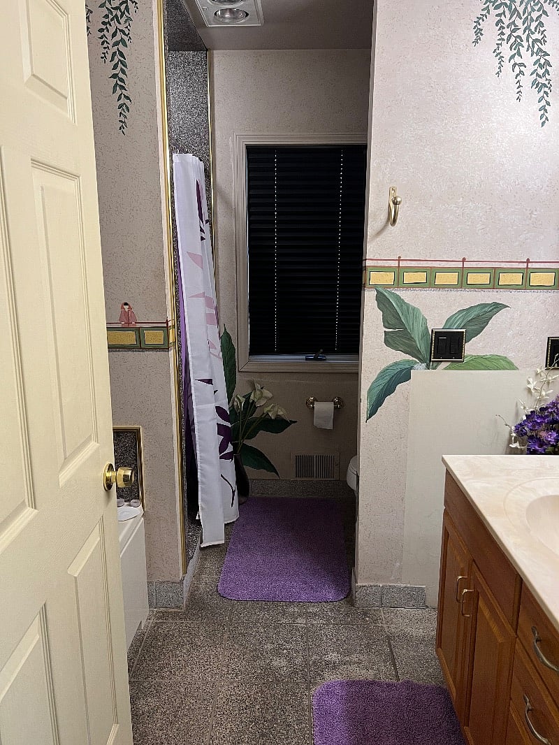 Your private 4 piece bathroom